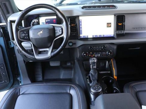 Used 2023 Ford Bronco Badlands image 18