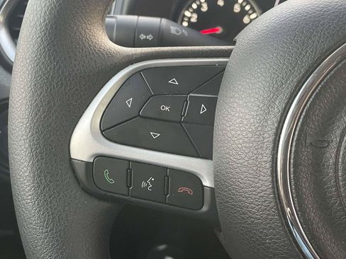 Used 2023 Jeep Renegade Latitude AWD/4WD image 21
