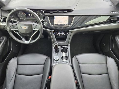 Used 2021 Cadillac XT6 Premium Luxury image 25