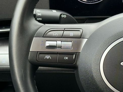 Used 2025 Hyundai Kona SEL image 21