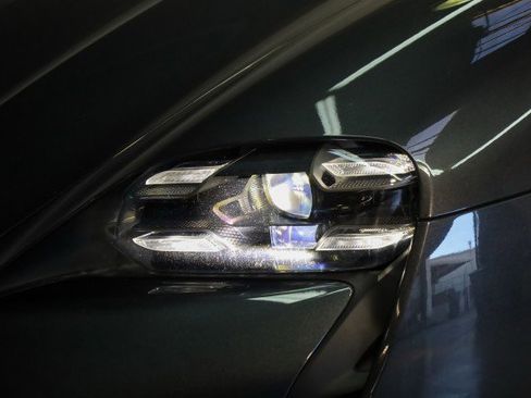 Used 2021 Porsche Taycan 4S w/ Premium Package image 2