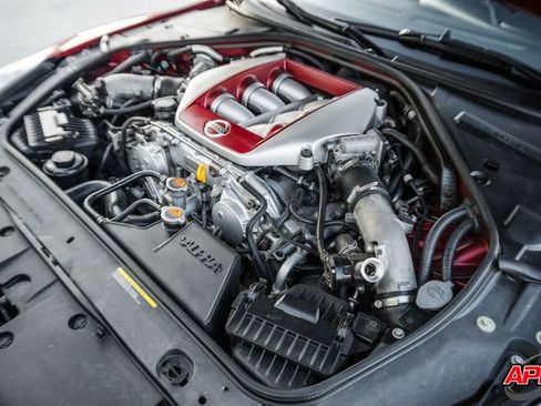 Used 2015 Nissan GT-R Premium image 81