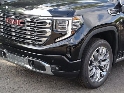 New 2025 GMC Sierra 1500 Denali image 4