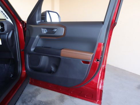 New 2025 Ford Bronco Sport Outer Banks w/ Outer Banks Tech Package+ image 38