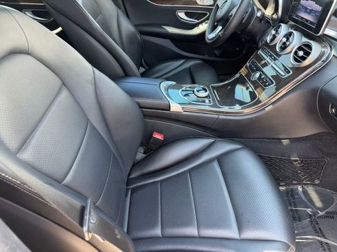 Used 2018 Mercedes-Benz C 300 Sedan image 12