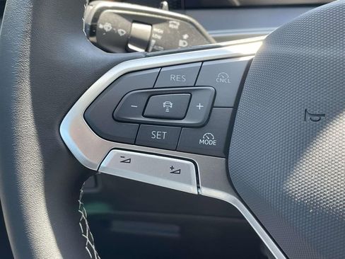 New 2026 Volkswagen Tiguan SE FWD image 23
