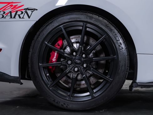 Used 2016 Ford Mustang Shelby GT350 w/ Technology Package RWD image 12