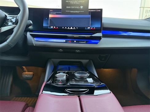 Certified 2025 BMW i5 xDrive40 w/ M Sport Package image 11