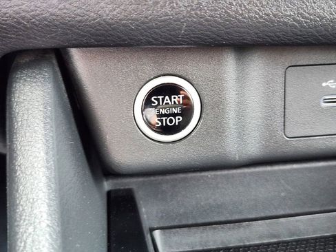 Used 2023 Nissan Rogue S AWD/4WD image 17