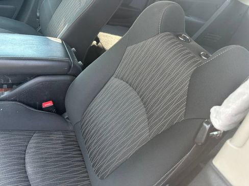 Used 2014 Chevrolet Traverse LT AWD/4WD image 3