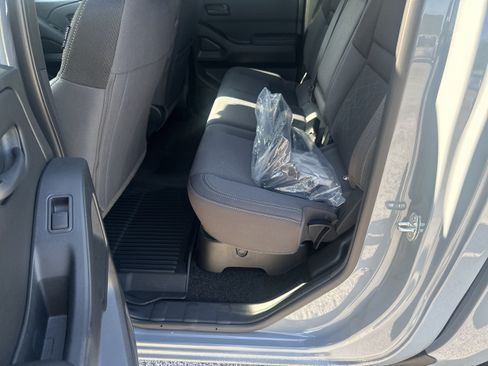 Used 2026 Nissan Frontier SV w/ All-Weather Content Package RWD image 20