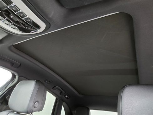 Used 2021 Porsche Macan image 14