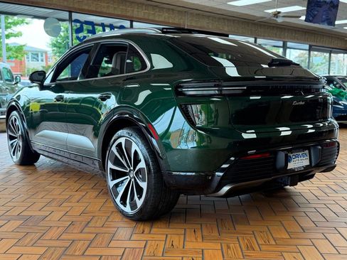 Used 2024 Porsche Macan Turbo Electric AWD/4WD image 7