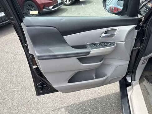 Used 2015 Honda Odyssey EX-L image 11