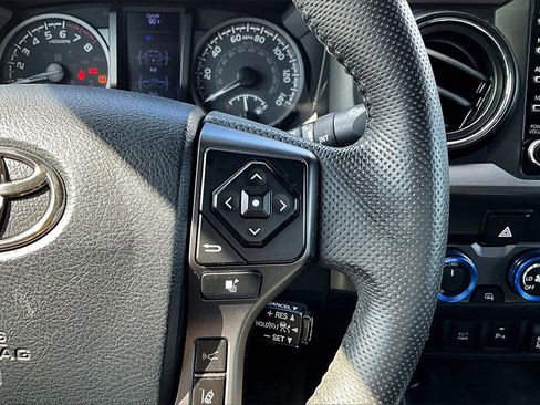 Used 2020 Toyota Tacoma SR5 image 21