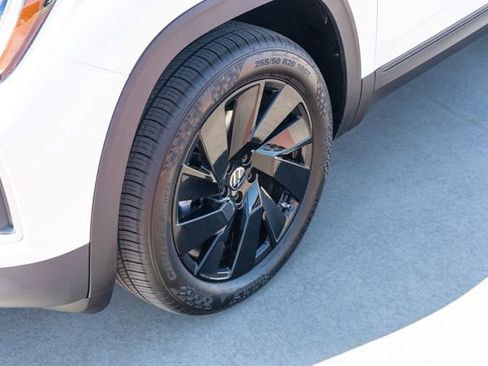 New 2026 Volkswagen Atlas SE FWD image 12