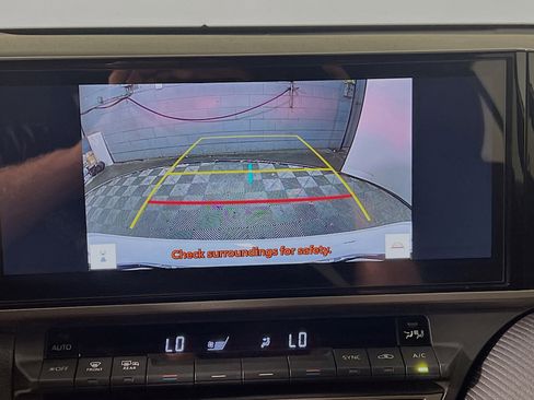 Used 2026 Toyota Camry SE w/ Multimedia Upgrade Package image 28