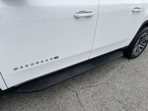 Used 2024 Jeep Wagoneer L Series II w/ Flexible Seating Group image 48