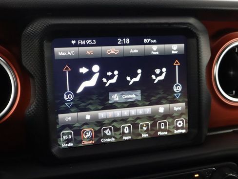Used 2022 Jeep Gladiator Rubicon w/ LED Lighting Group AWD/4WD image 32