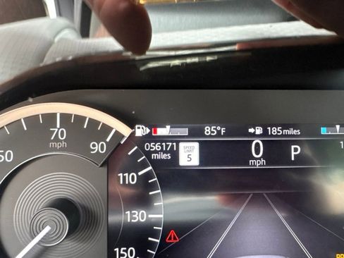 Used 2023 Land Rover Range Rover Evoque R-Dynamic S AWD/4WD image 10