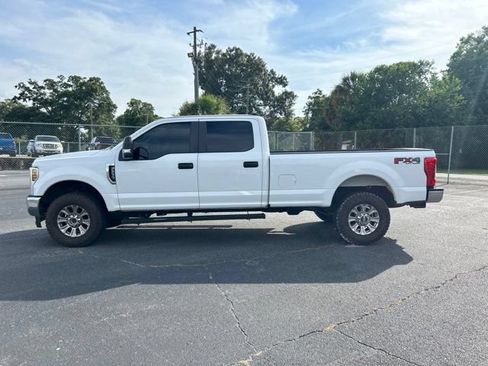 Used 2018 Ford F250 XL w/ Power Equipment Group AWD/4WD image 2