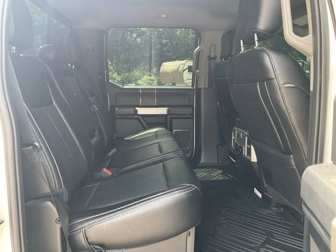 Used 2021 Ford F250 Lariat w/ Lariat Ultimate Package AWD/4WD image 13