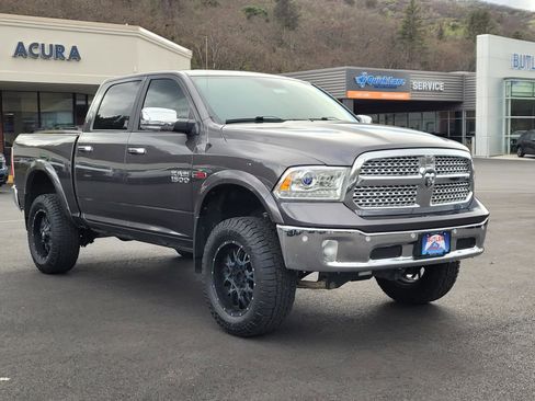Used 2017 RAM 1500 Laramie w/ Convenience Group image 3