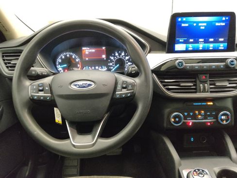 Used 2020 Ford Escape SE image 22