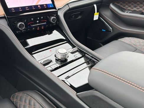 New 2025 Jeep Grand Cherokee Summit image 15