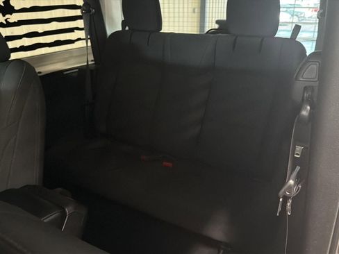 Used 2021 Jeep Wrangler Sport image 12