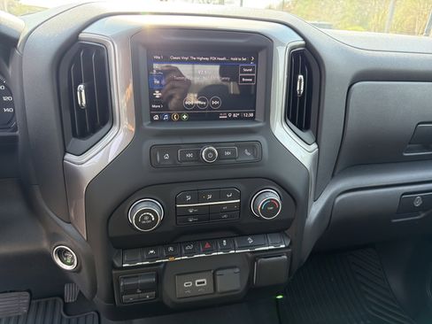 Used 2023 Chevrolet Silverado 1500 Custom Trail Boss image 26