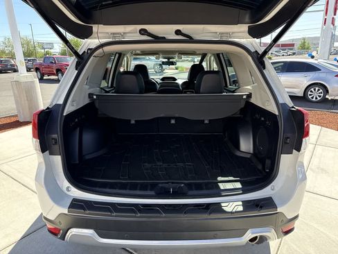 Used 2020 Subaru Forester Touring AWD/4WD image 6