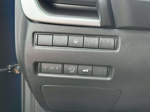 Certified 2026 Nissan Rogue SV AWD/4WD image 19