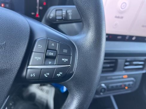 Used 2025 Ford Maverick XL w/ Equipment Group 101A image 27