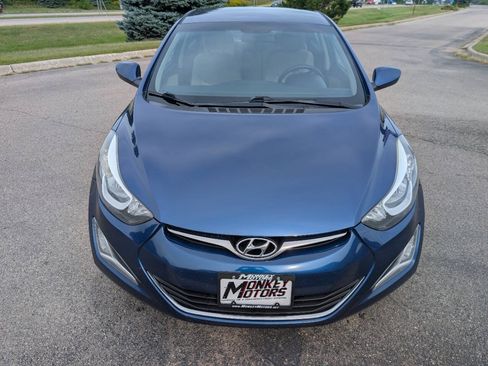 Used 2015 Hyundai Elantra SE w/ Option Group 02 FWD image 4
