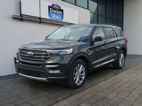 Certified 2024 Ford Explorer XLT w/ Equipment Group 202A AWD/4WD image 7