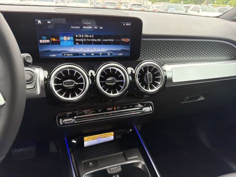 New 2026 Mercedes-Benz GLB 250 image 25