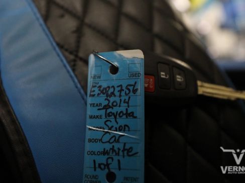 Used 2014 Scion tC FWD image 12