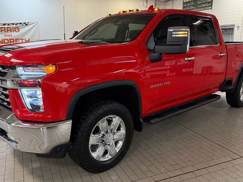 Used 2020 Chevrolet Silverado 2500 LTZ w/ LTZ Convenience Package image 9