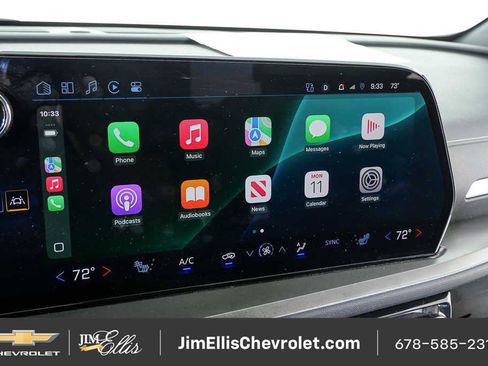 Certified 2025 Chevrolet Traverse LT FWD image 14