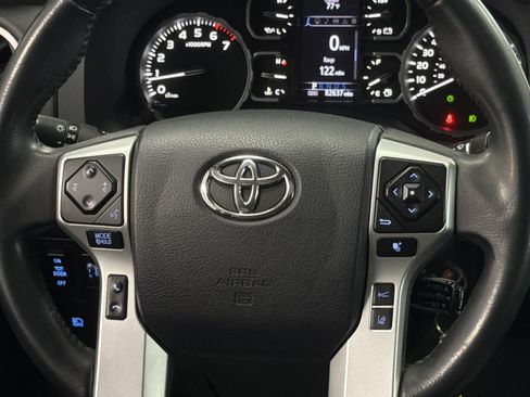 Used 2018 Toyota Tundra Limited w/ Limited Premium Package AWD/4WD image 15