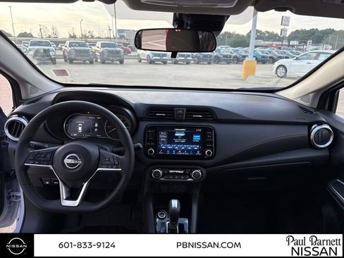 New 2025 Nissan Versa SR w/ Trunk Package image 17