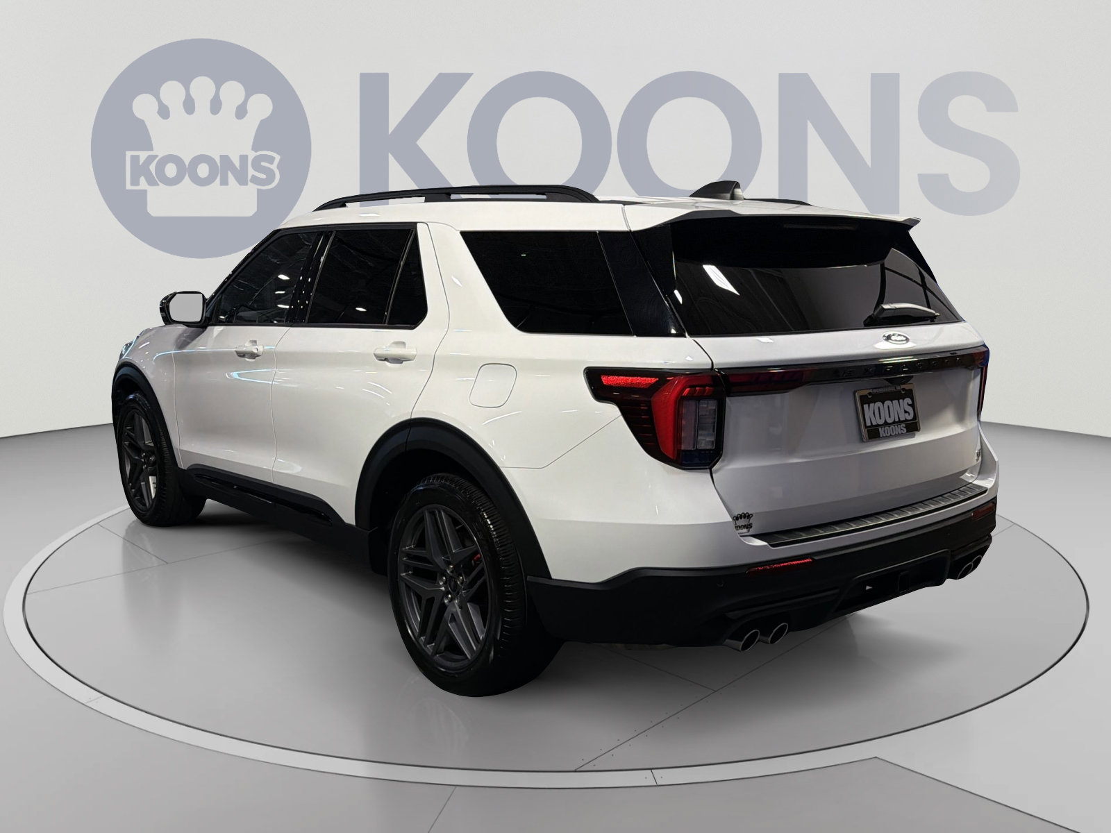 Used 2025 Ford Explorer ST w/ Sun And Sound Package AWD/4WD image 4