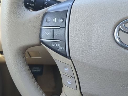 Used 2011 Toyota Avalon image 24