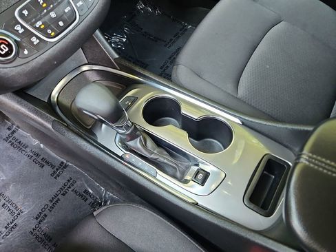 Used 2025 Chevrolet Malibu LT FWD image 19