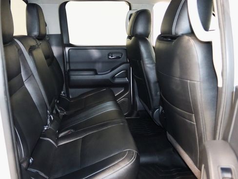 Used 2022 Nissan Frontier SV image 63