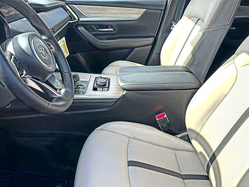 New 2026 MAZDA CX-90 Plug-In Hybrid w/ Preferred AWD/4WD image 10