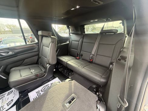 Used 2022 Chevrolet Tahoe Z71 w/ Z71 Off-Road Package image 13