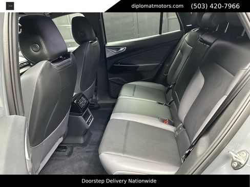 Used 2024 Volkswagen ID.4 Pro S image 22