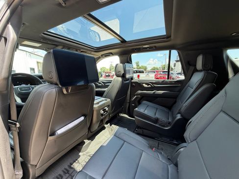 Used 2023 GMC Yukon Denali w/ Denali Reserve Package AWD/4WD image 33